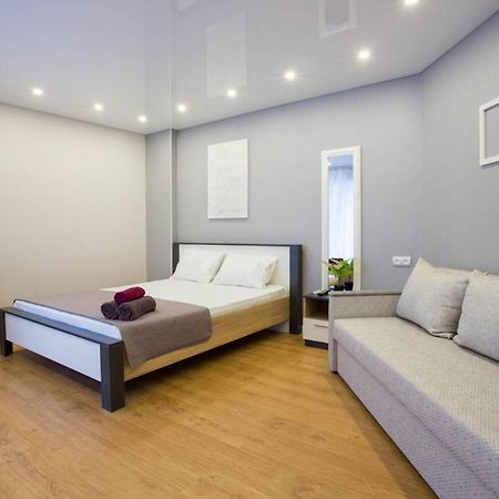 New Studio In The City Center - Mykoly Khvylovoho Str 5-2 Kharkiv Eksteriør bilde